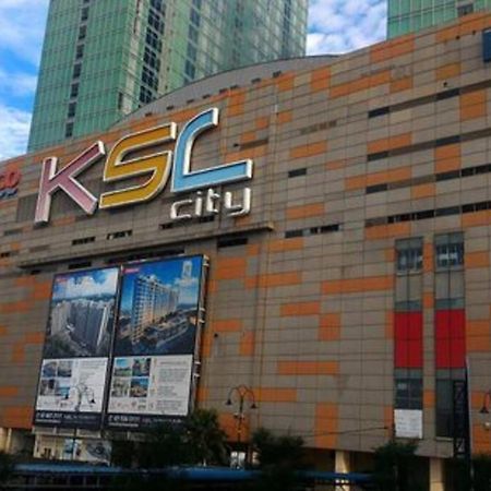 Terrace House Near Stulang Laut Ciq Midvalley Ksl For 7Pax Джохор Бахру Екстериор снимка