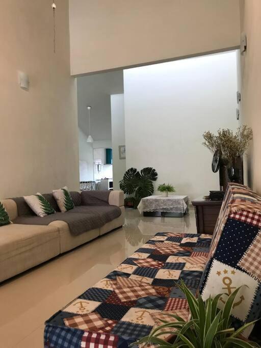 Terrace House Near Stulang Laut Ciq Midvalley Ksl For 7Pax Джохор Бахру Екстериор снимка
